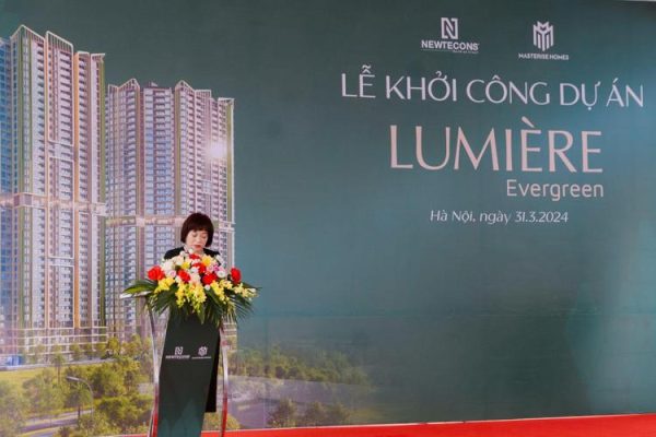 Bà Nguyễn Thị Thu Trà – Phó Tổng giám đốc Masterise Homes phát biểu tại buổi lễ.
