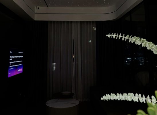 Căn nhà này là có nguyên 1 bầu trời sao rất rất đẹp