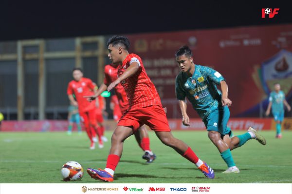 CAND Việt Nam II giành chiến thắng 3-0 trước Singapore với cú đúp bàn thắng của Trần Đức Nam và pha lập công của Trần Văn Hoà