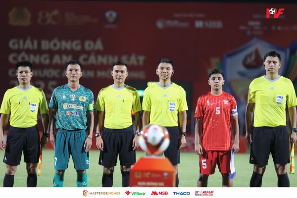 Trận đấu thứ 2 trên sân vận động PVF giữa CAND Việt Nam II vs Singapore