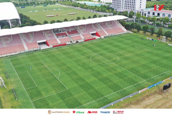 Sân vận động PVF được vinh danh có mặt sân thi đấu tốt ở Giải hạng Nhất quốc gia Bia Sao Vàng 2024/25